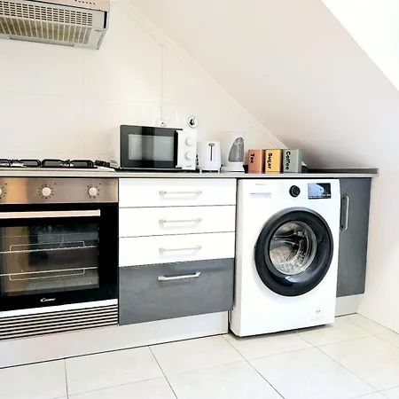 Beautiful And Spacious Flat In The Center * Lisbona