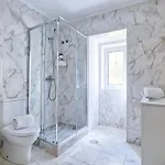 Beautiful And Spacious Flat In The Center Лиссабон