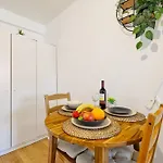 Beautiful And Spacious Flat In The Center Апартаменты *