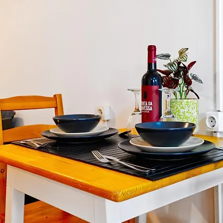 Beautiful And Spacious Flat In The Center 리스본