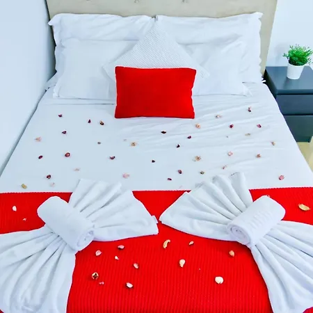 아파트 Beautiful And Spacious Flat In The Center