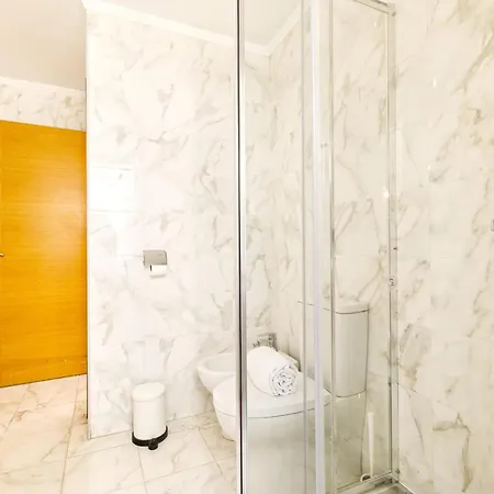 아파트 Beautiful And Spacious Flat In The Center 리스본