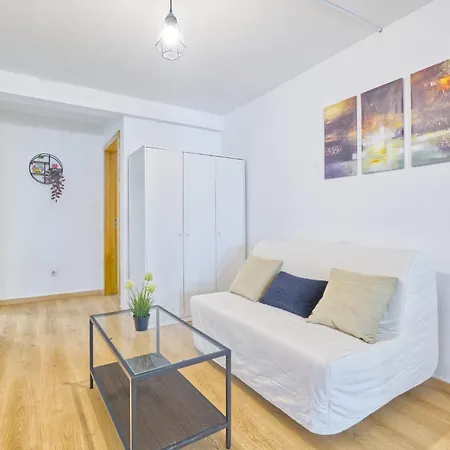 아파트 Beautiful And Spacious Flat In The Center