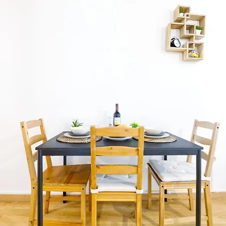 Beautiful And Spacious Flat In The Center Lägenhet