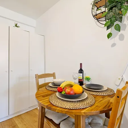 Beautiful And Spacious Flat In The Center 아파트 *