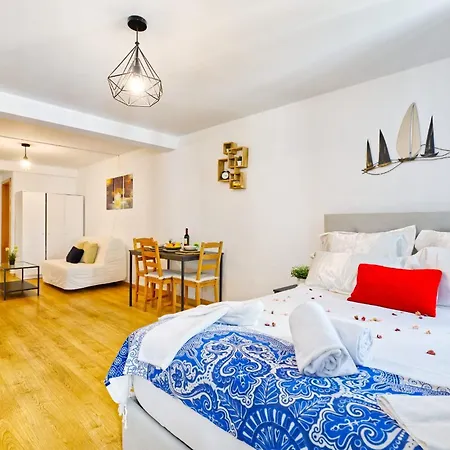 Beautiful And Spacious Flat In The Center 아파트 리스본