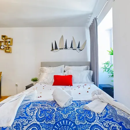 Beautiful And Spacious Flat In The Center * 리스본