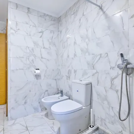 Beautiful And Spacious Flat In The Center 아파트 *