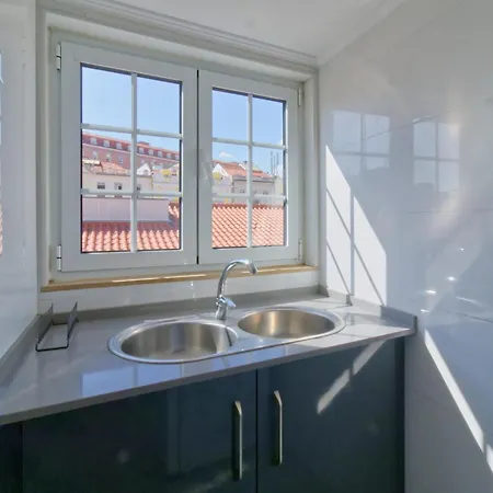 Beautiful And Spacious Flat In The Center * 리스본