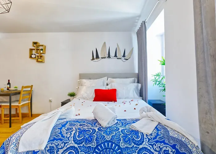 Beautiful And Spacious Flat In The Center * Lisboa