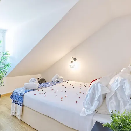 Beautiful And Spacious Flat In The Center