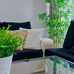 Appartement Beautiful And Spacious Flat In The Center Lissabon